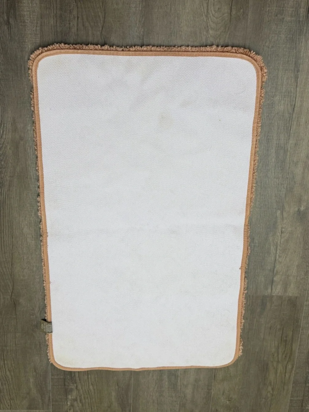 Fieldcrest Peach-Tone Plush Bath Mat with Branded Tag 34x21”